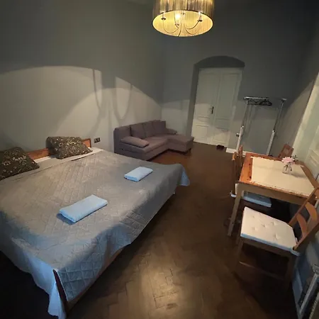 Vikstar Apartament *